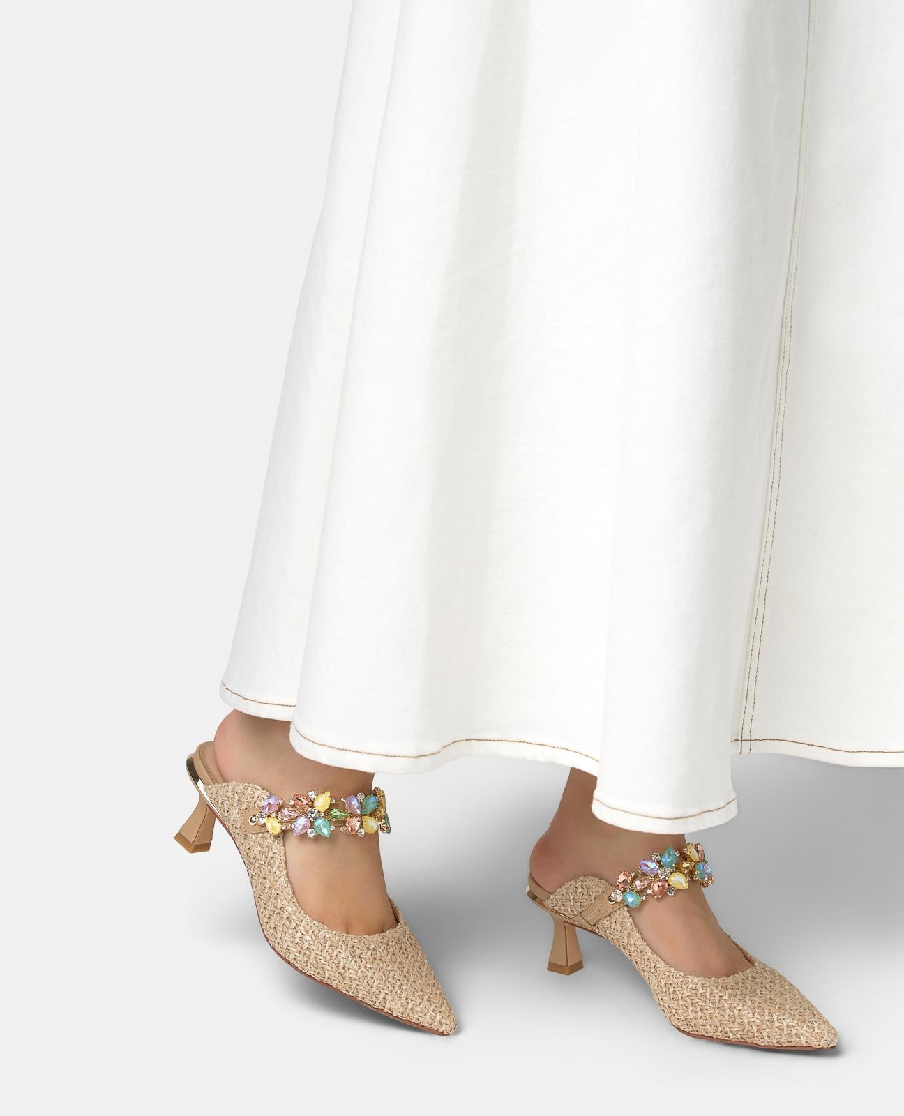 HEELED SALON WITH PEDRIA STRAP