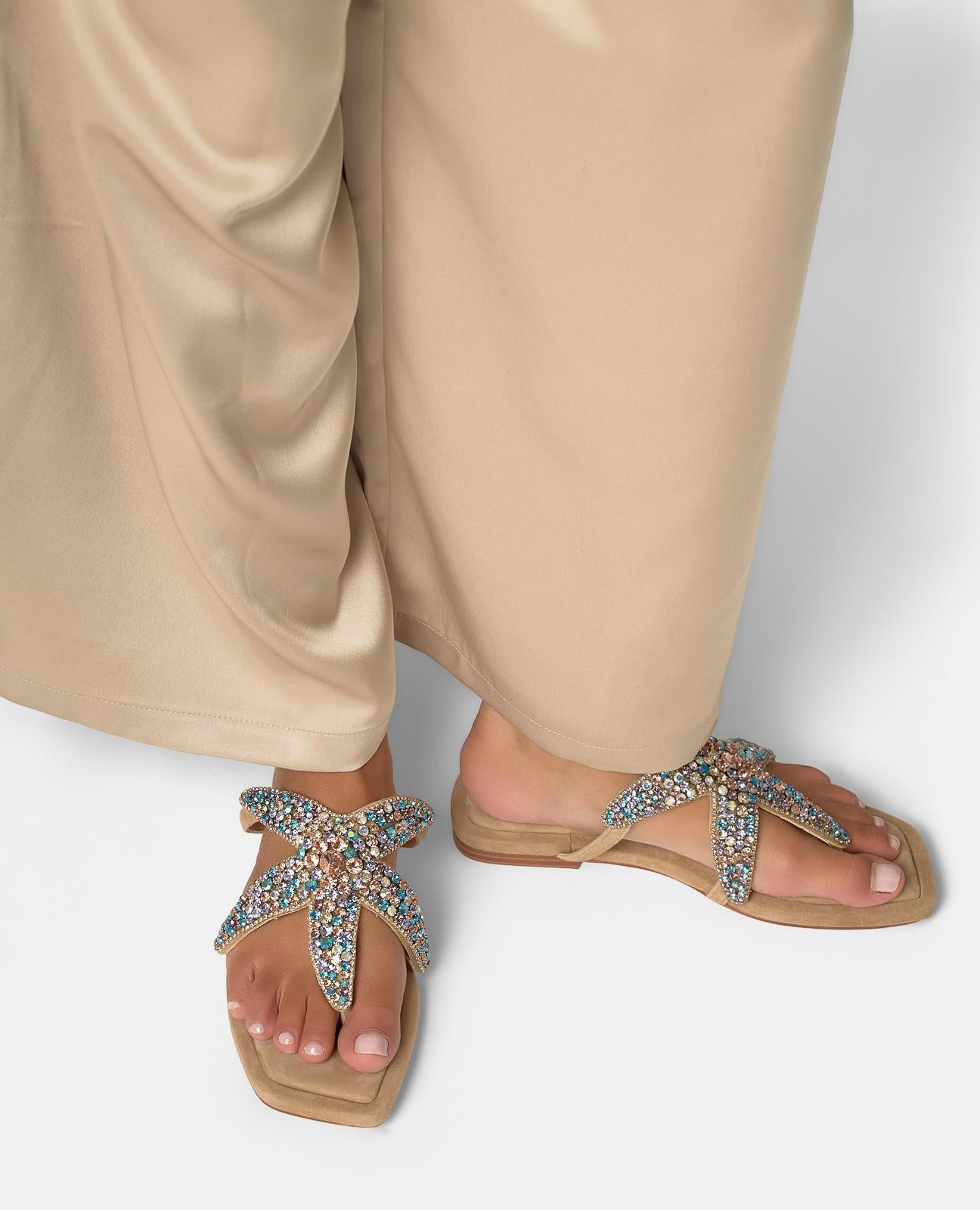 SANDALIA PLANA ESTRELLA