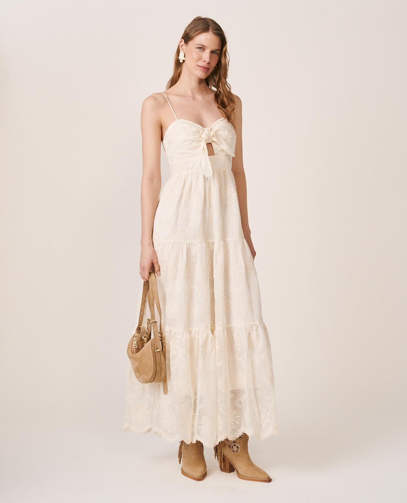 VESTIDO BORDADO NUDO