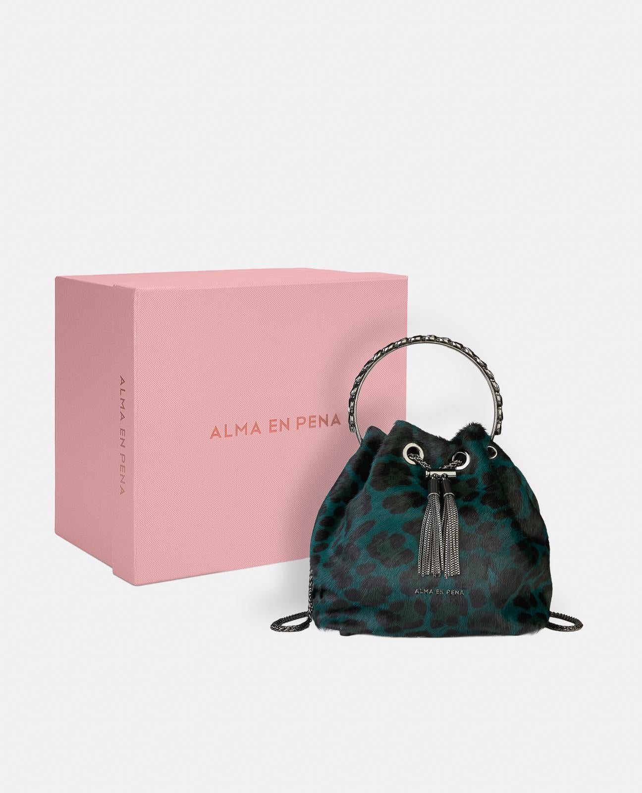 BORSA BOWLER CON CIONDOLO