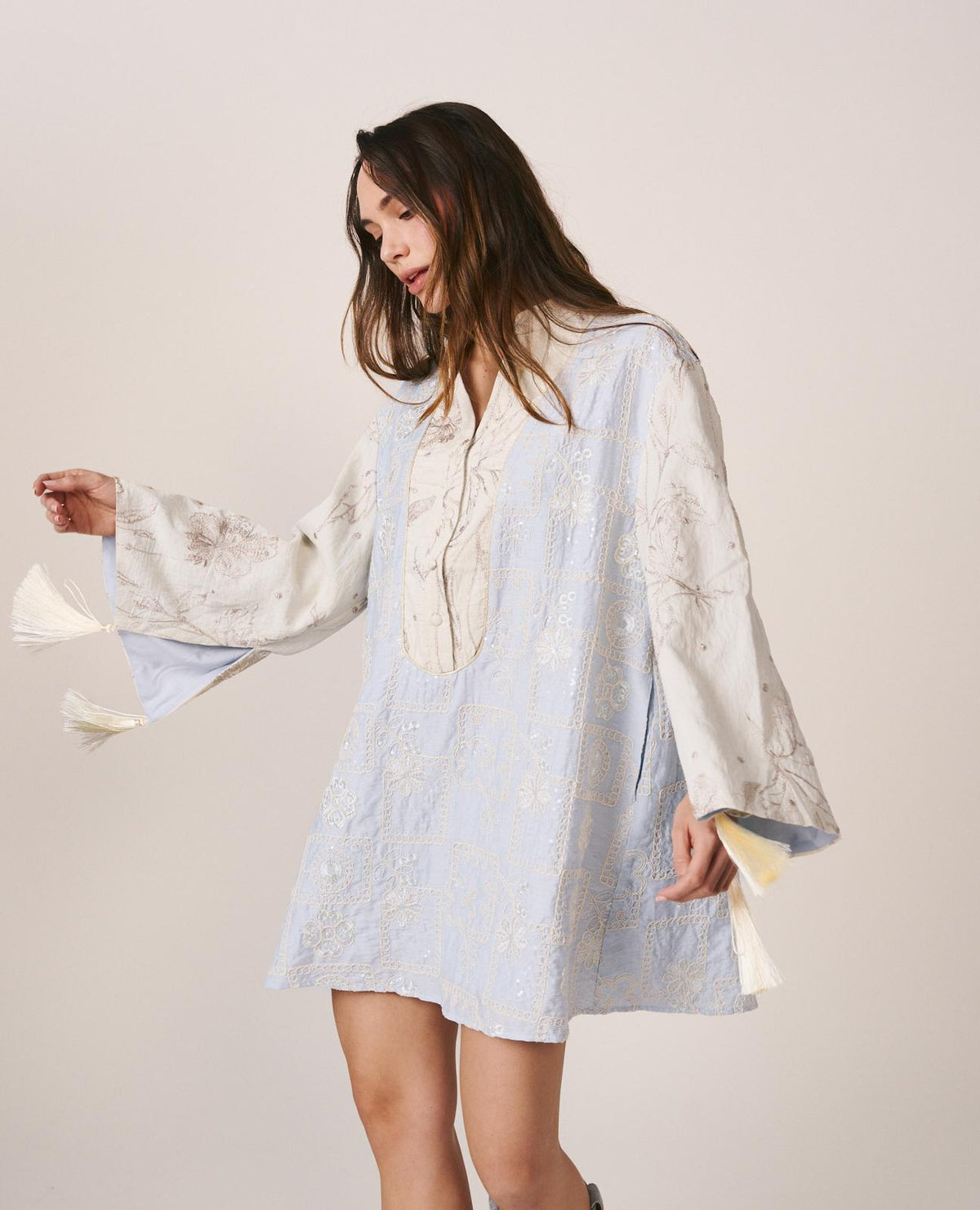 VESTIDO MINI BORDADO