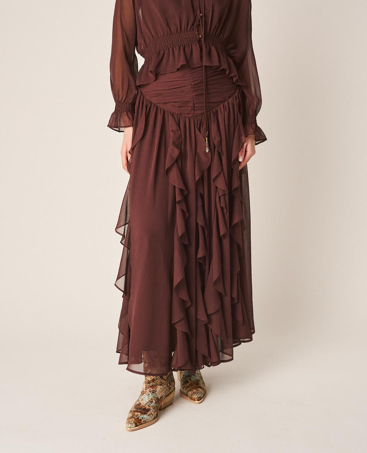 SAIA COM BABADOS