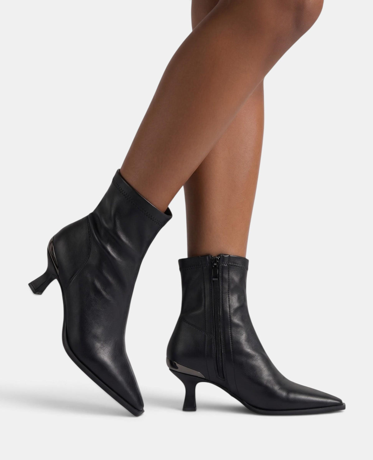 ZIPPER-CLOSURE HEELED ANKLE BOOTS