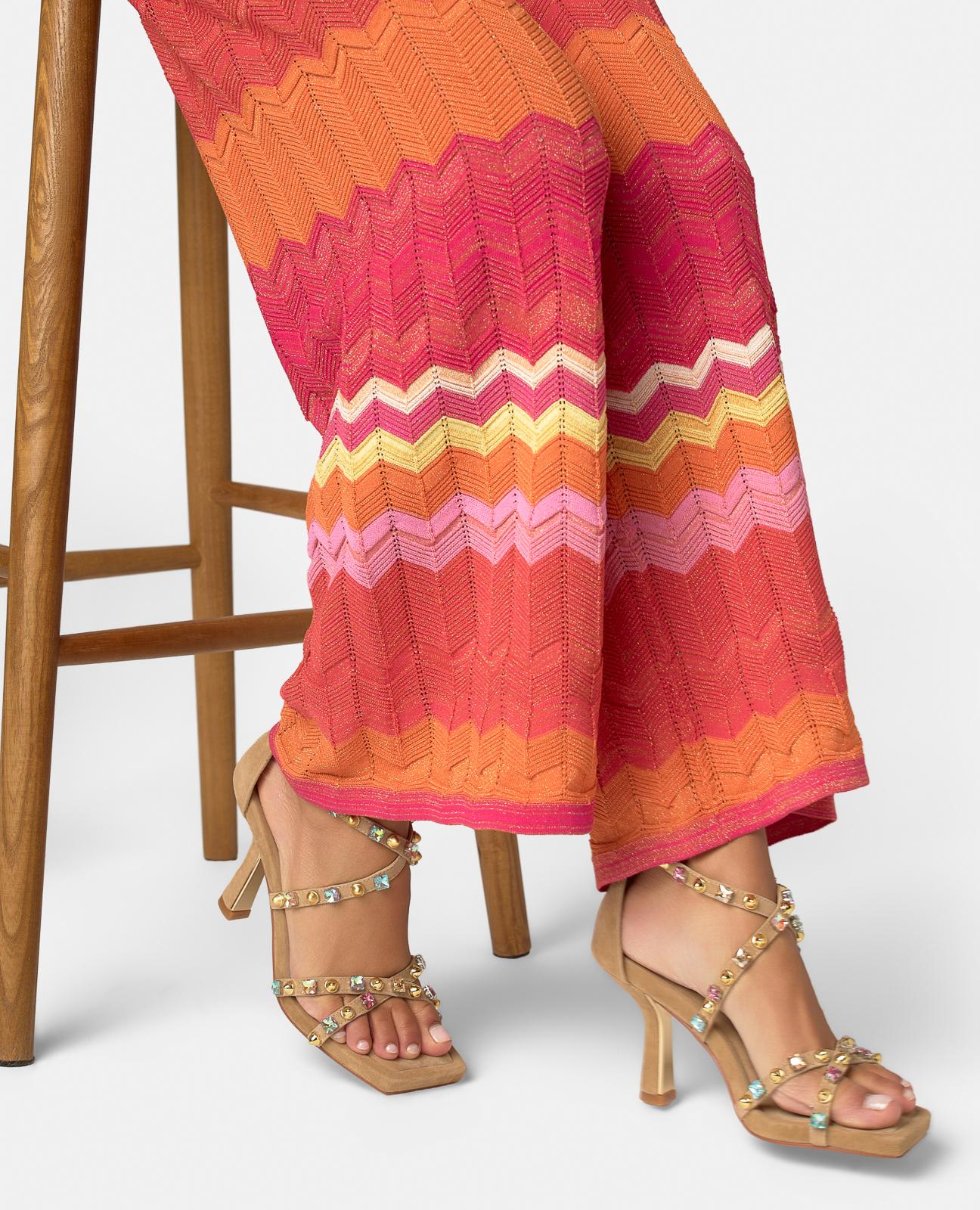 SANDALIA DE TACON TACHUELAS