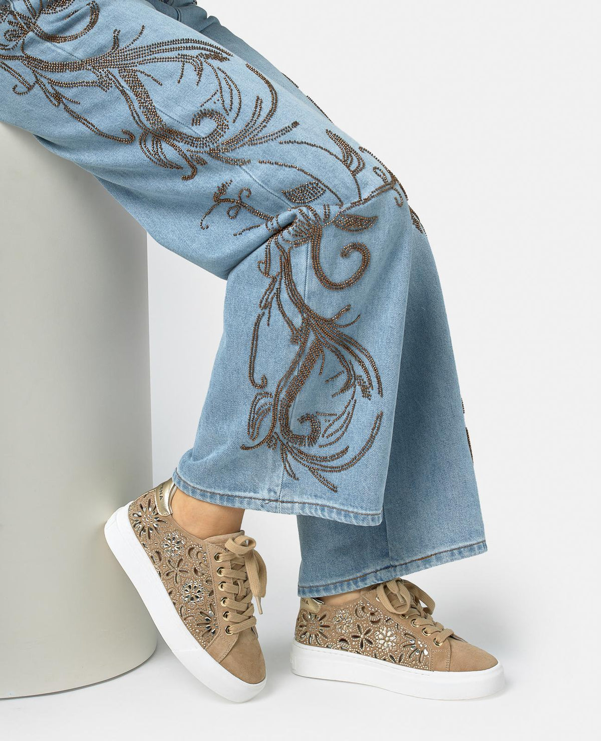 SPORTIVA CON TEXTURA LUCIDA
