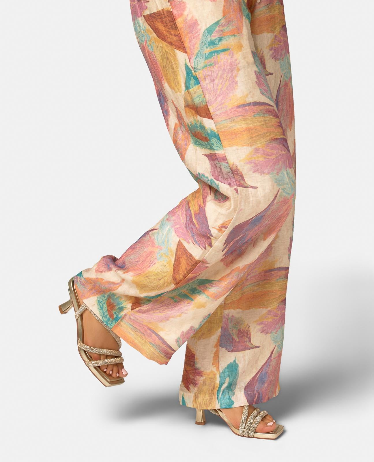 SANDALIA DE TIRAS DIAGONALES METALIZADA