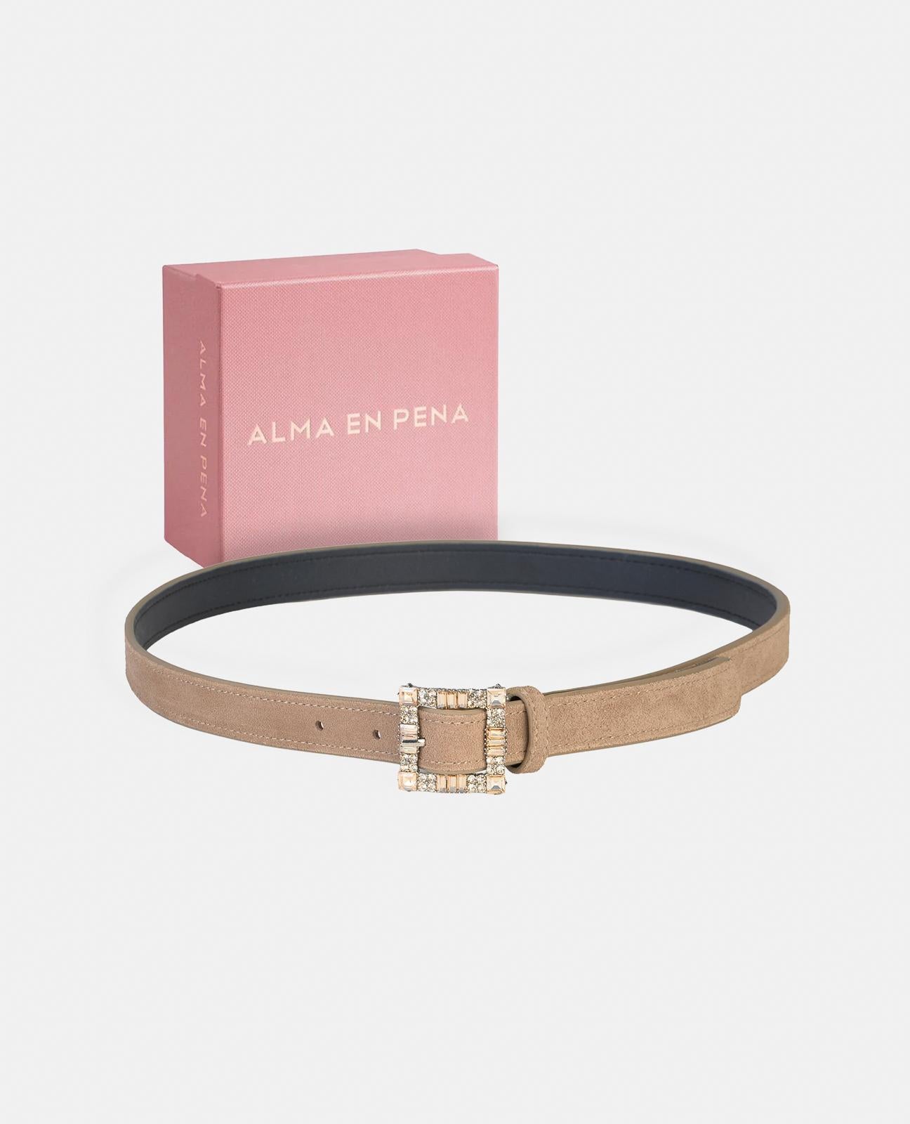 CINTO COM PORMENOR DE FIVELA