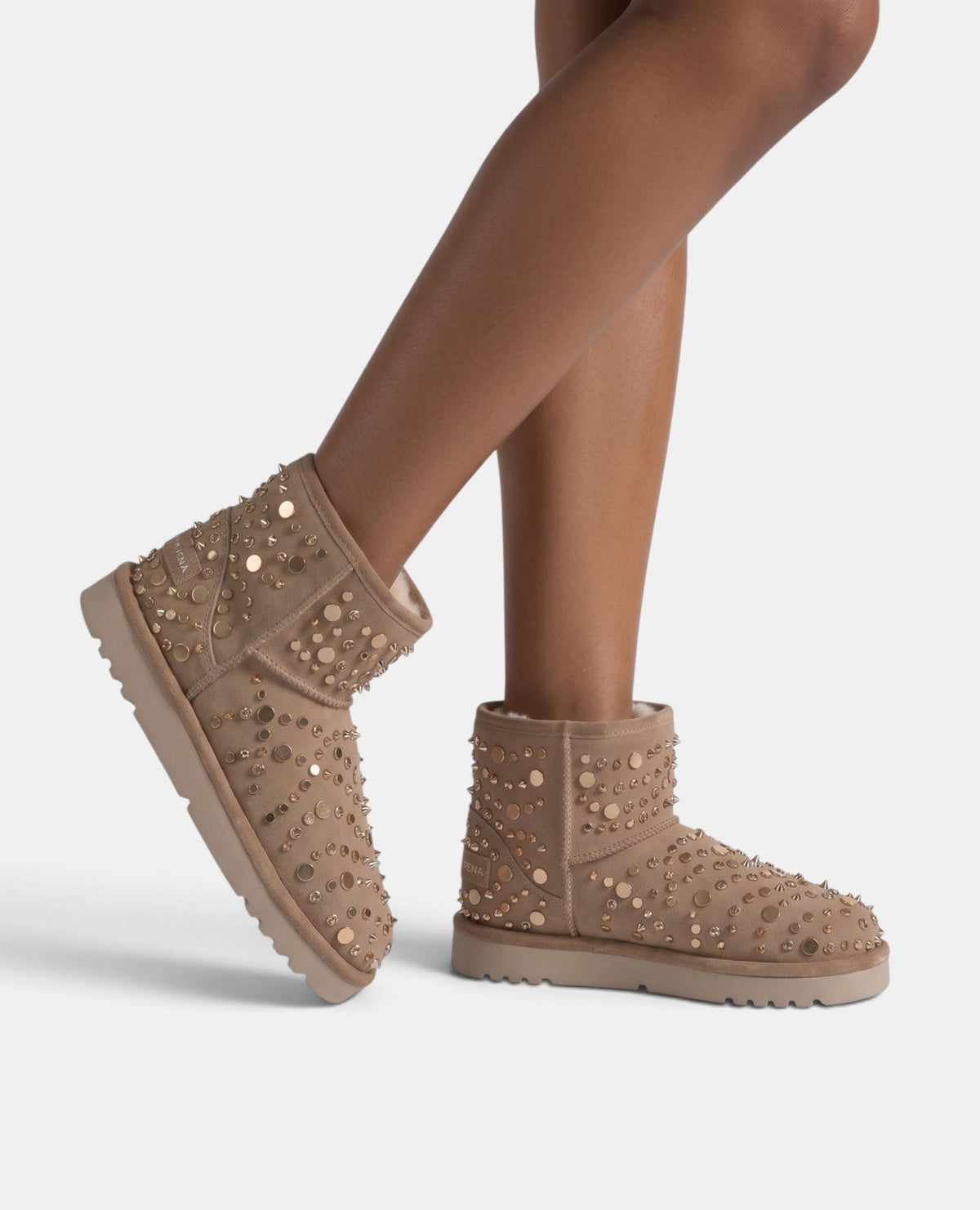 STIVALETTO APRESKI IN CINGHIA CON TACHI METALLICI