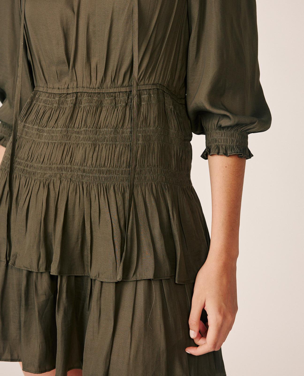 VESTIDO MINI CUELLO PICO