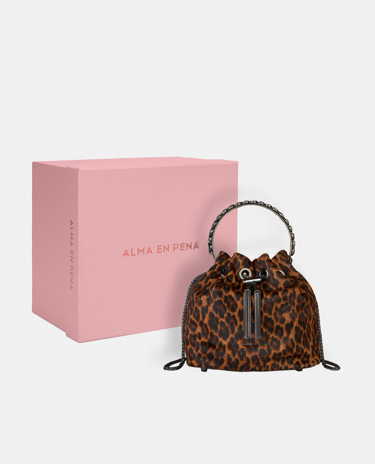 BOWLER-TASCHE MIT ANHÄNGER-DETAIL