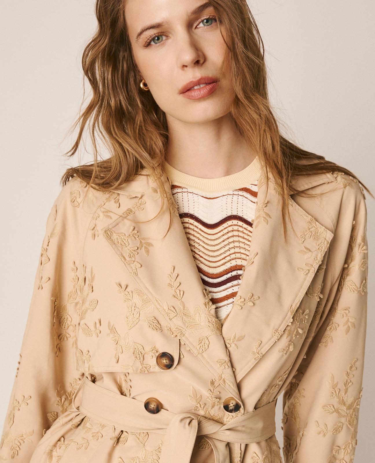 TRENCH BORDADO FLORAL