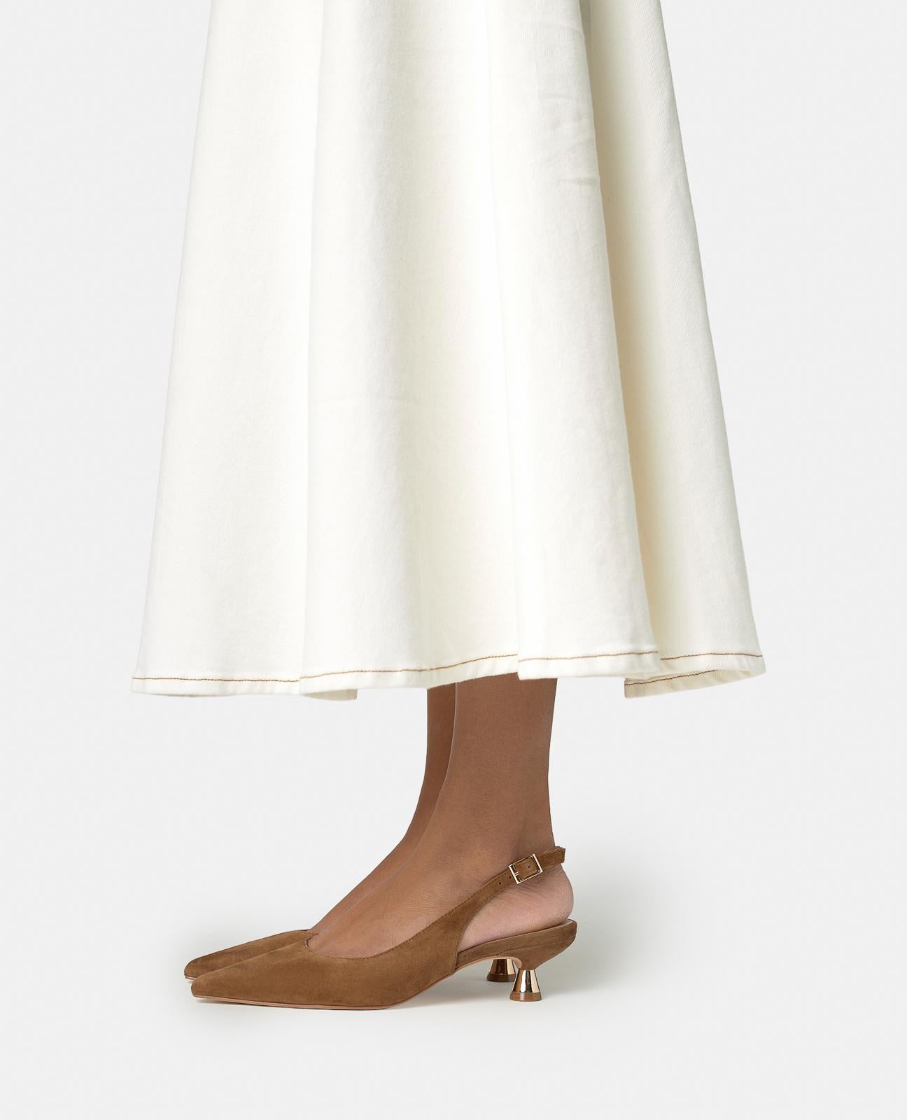 BASISCHER PUMPS MIT ABSATZ