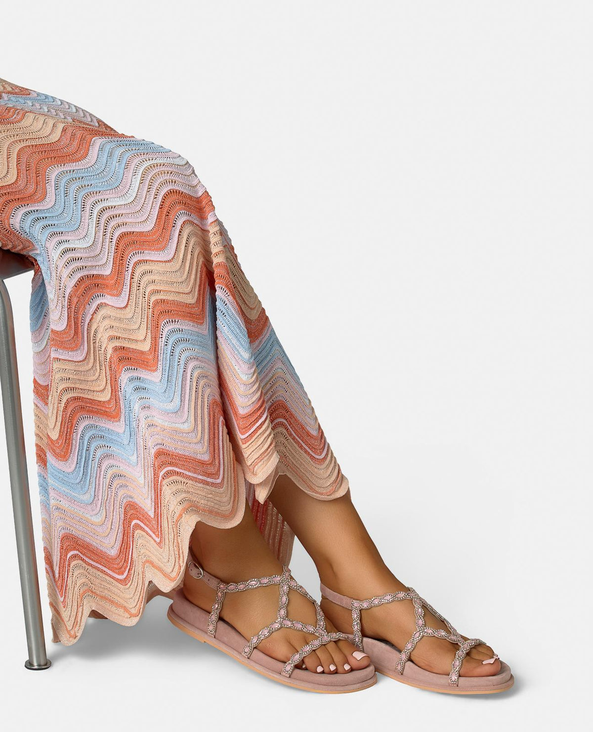 FLAT SANDALS WITH SHINY STRAPS