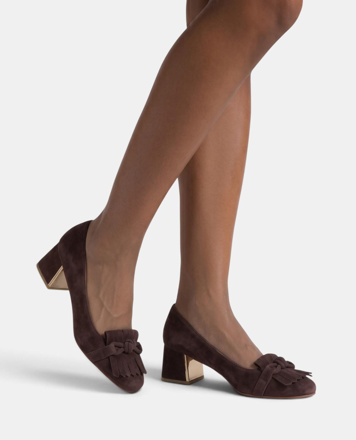 SAPATO DE CAMURÇA COM FRANJAS