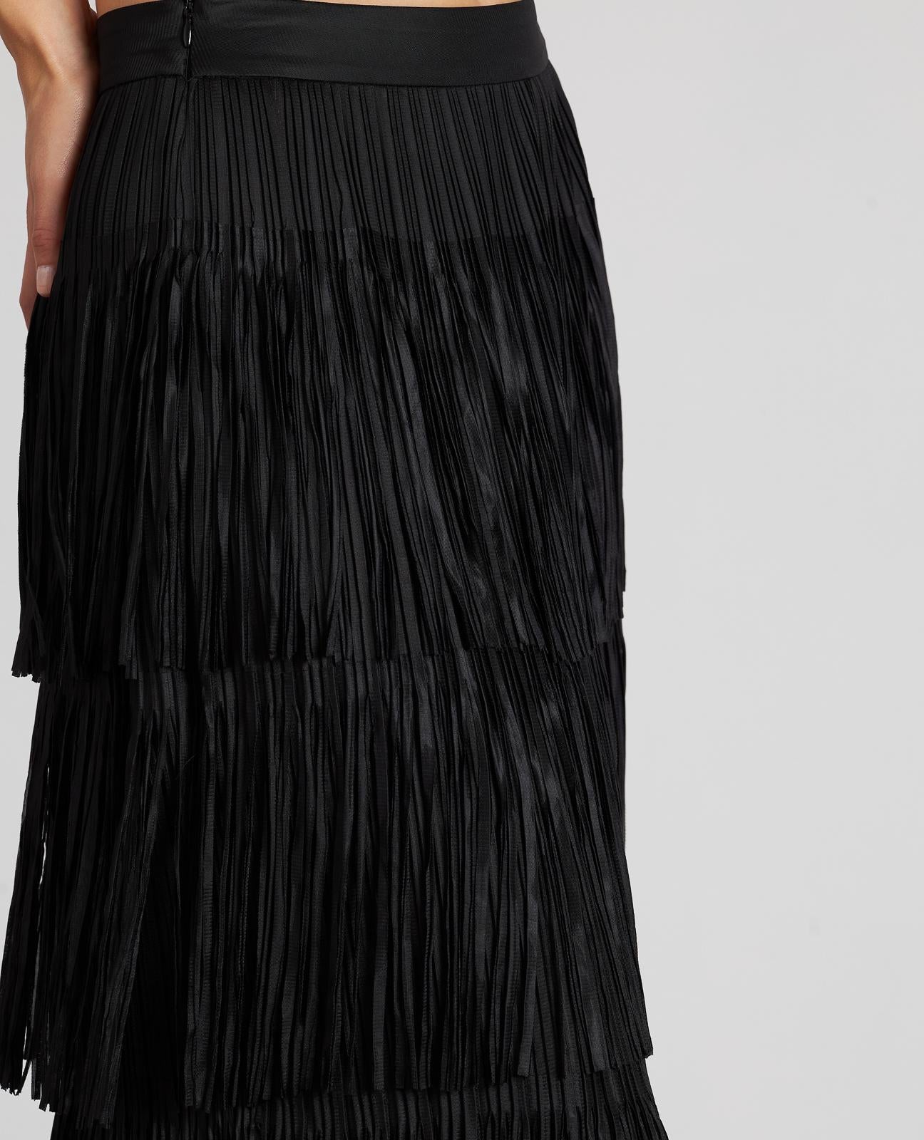 SKIRT COVERED WITH BANGS