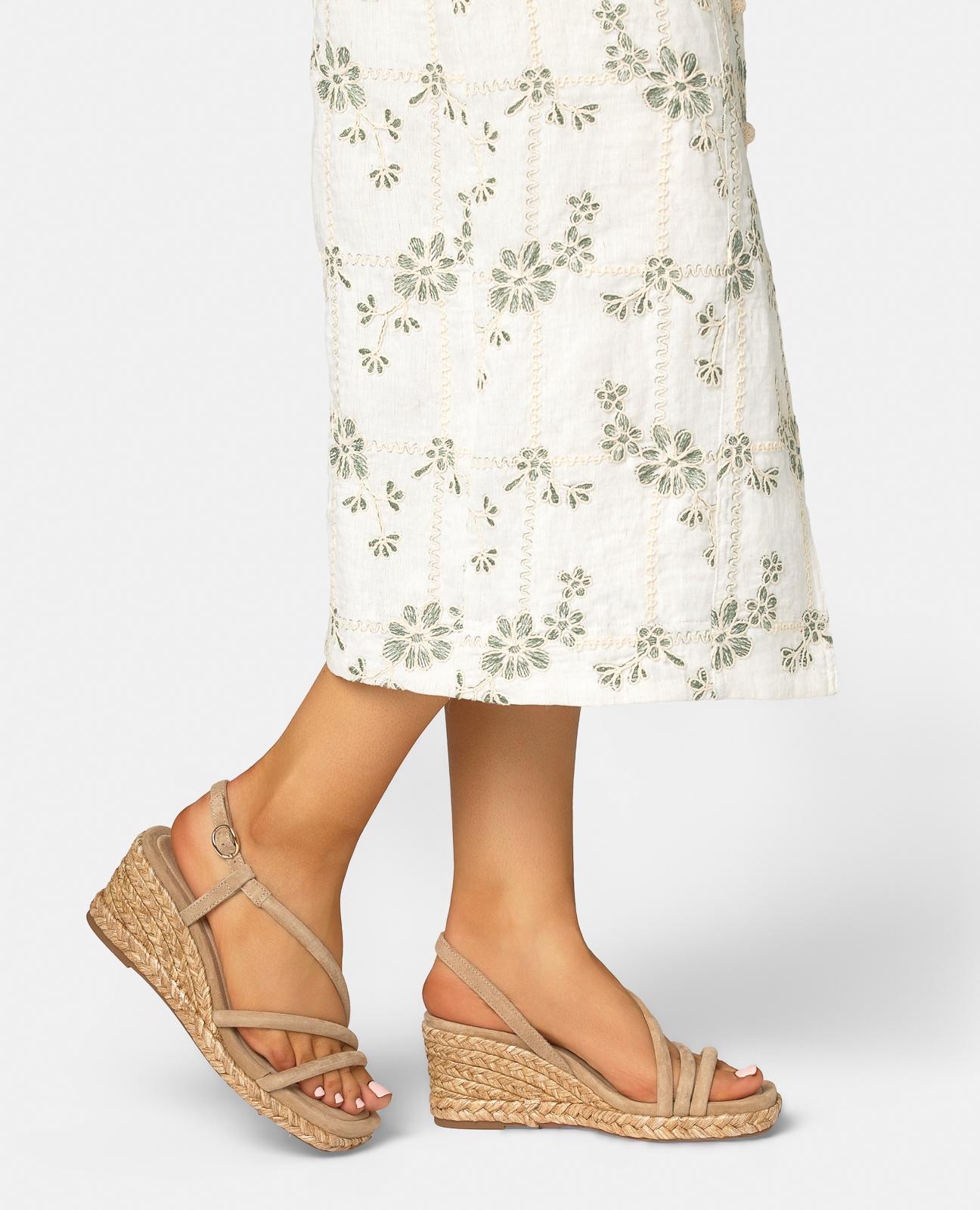 SANDALIA CUÑA TUBULAR