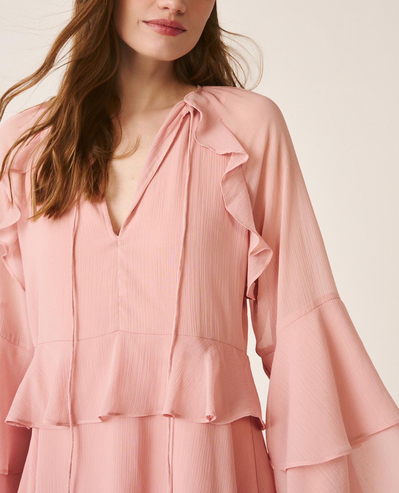 VESTIDO COM MANGAS FLUTUANTES