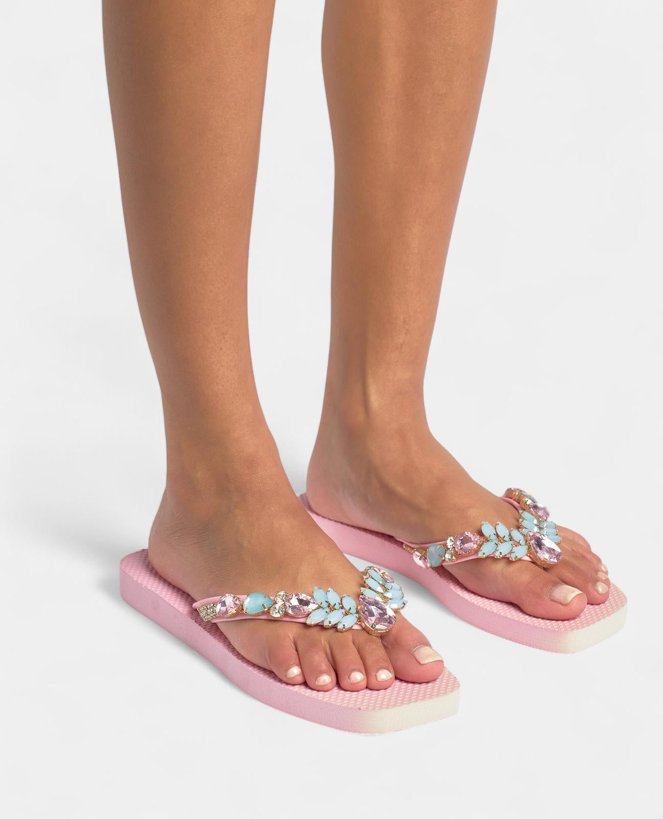 FLIP FLOP WITH RHINESTONE DETAILS