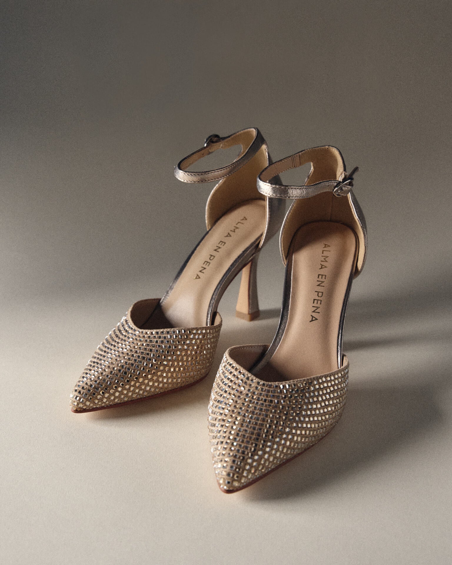 RHINESTONE TOE SHOES