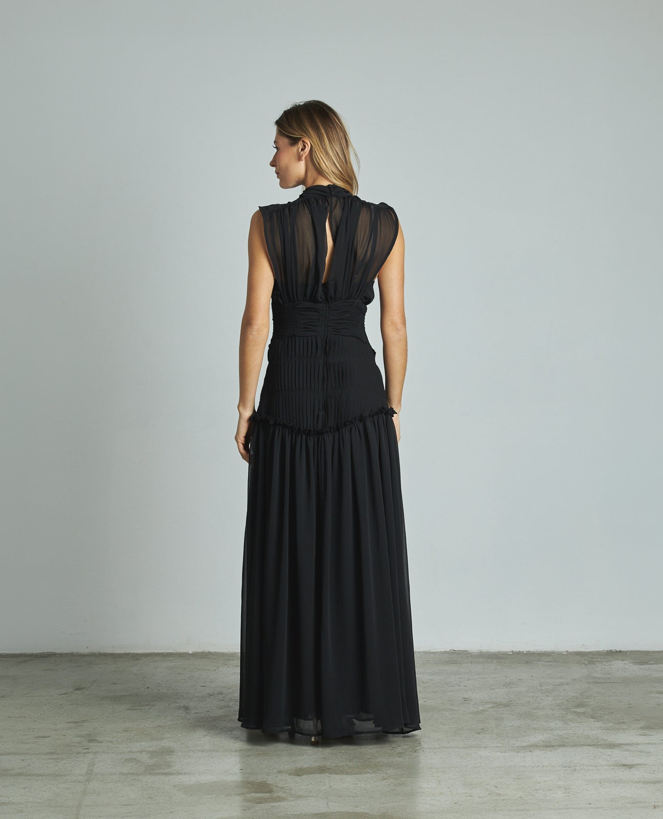 LONG PLEATED HALTER DRESS