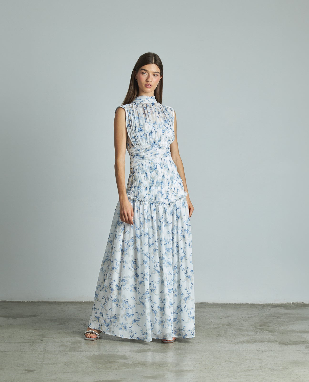 VESTIDO COMPRIDO PLISSADO COM HALTERES