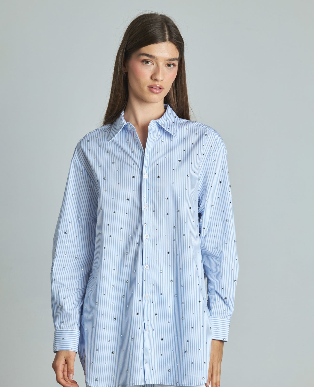 CAMISA DE RAYAS CON PEDRERÍA