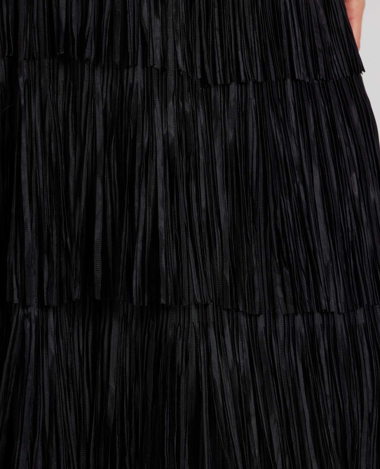 SKIRT COVERED WITH BANGS