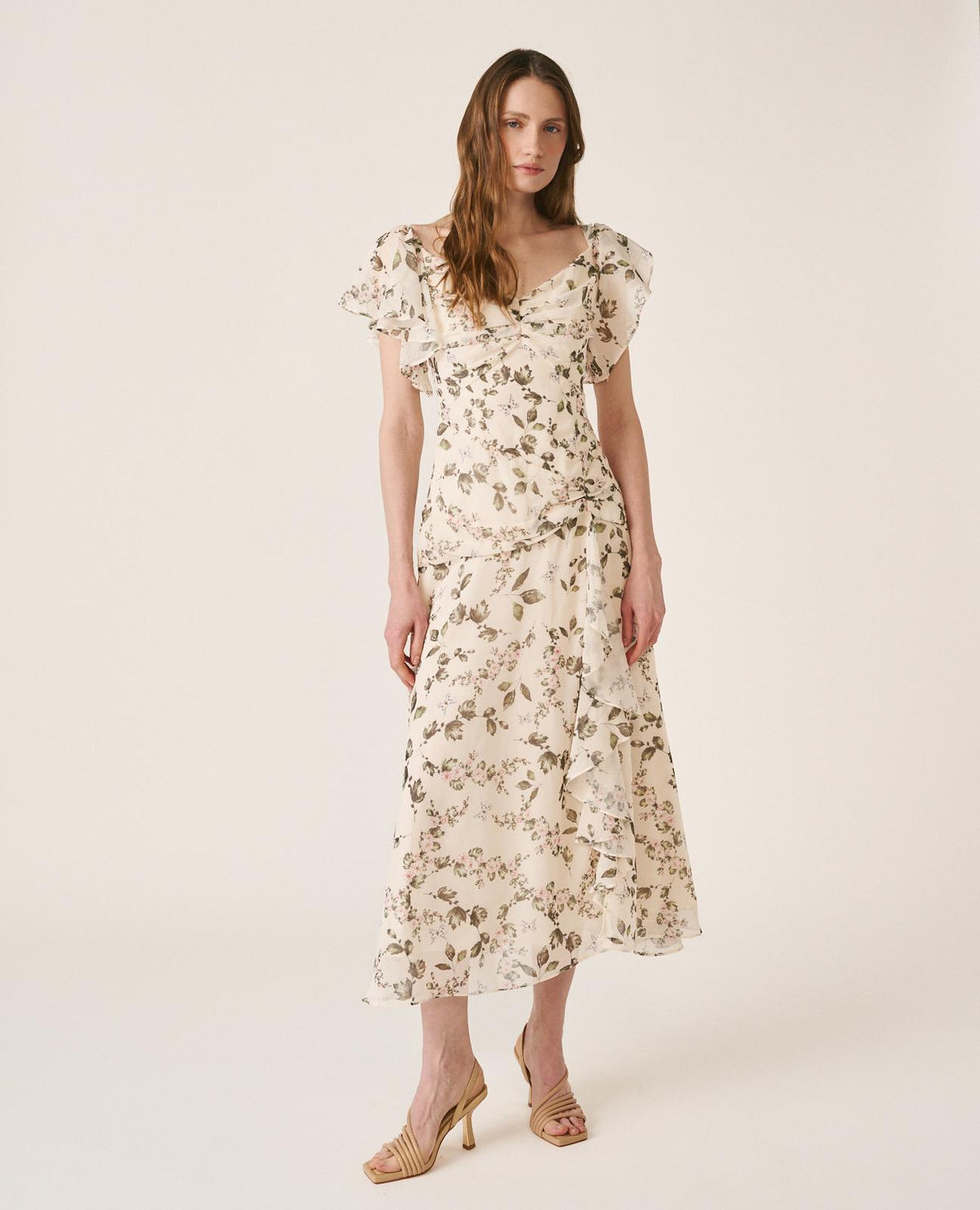 VESTIDO COM MANGAS LONGAS