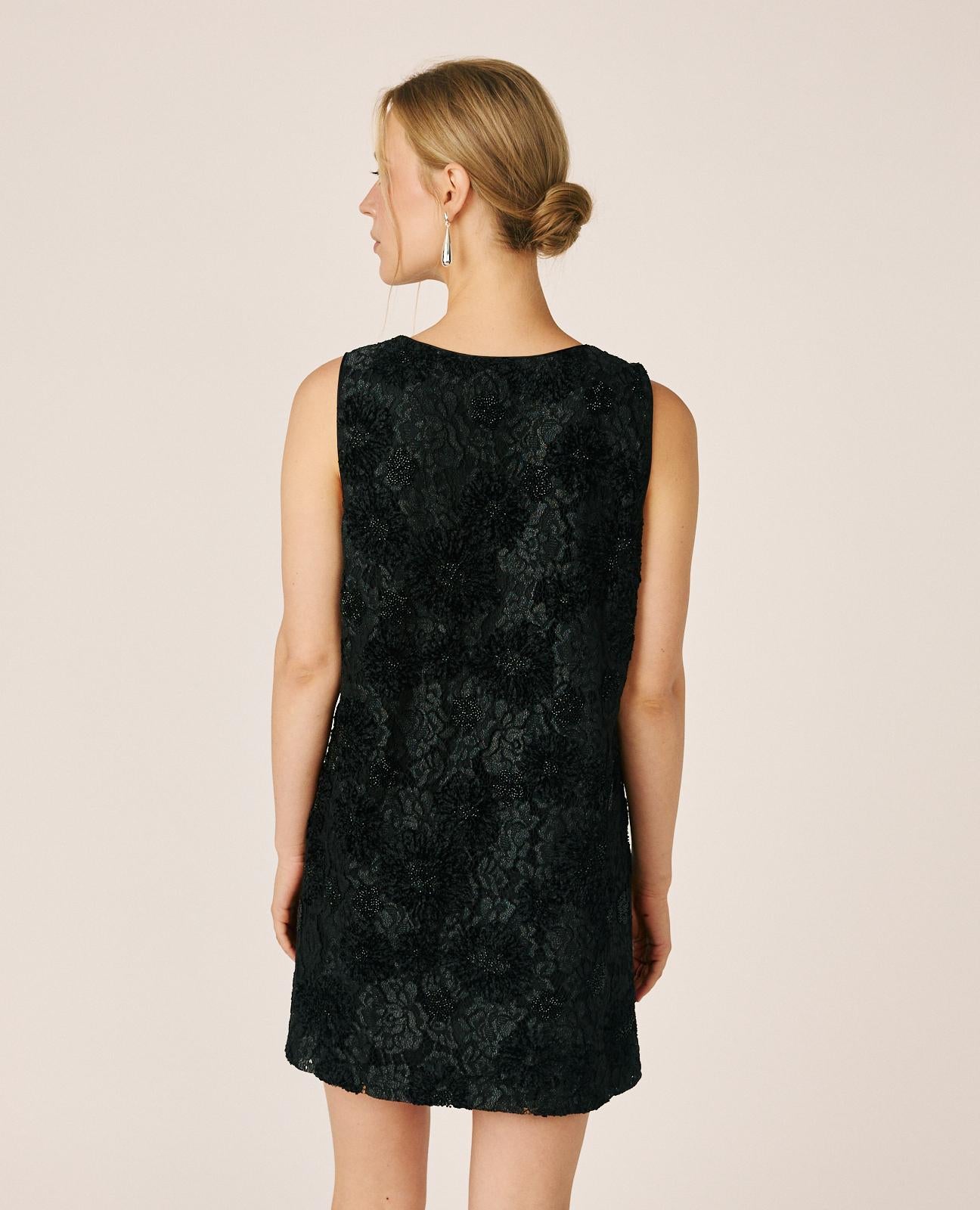 VESTIDO MINI CON ENCAJES Y BORDADOS