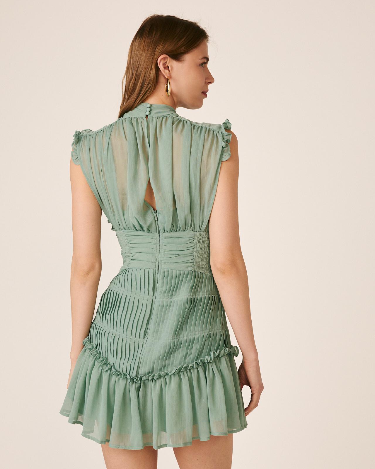 VESTIDO DE GOLA ALTA