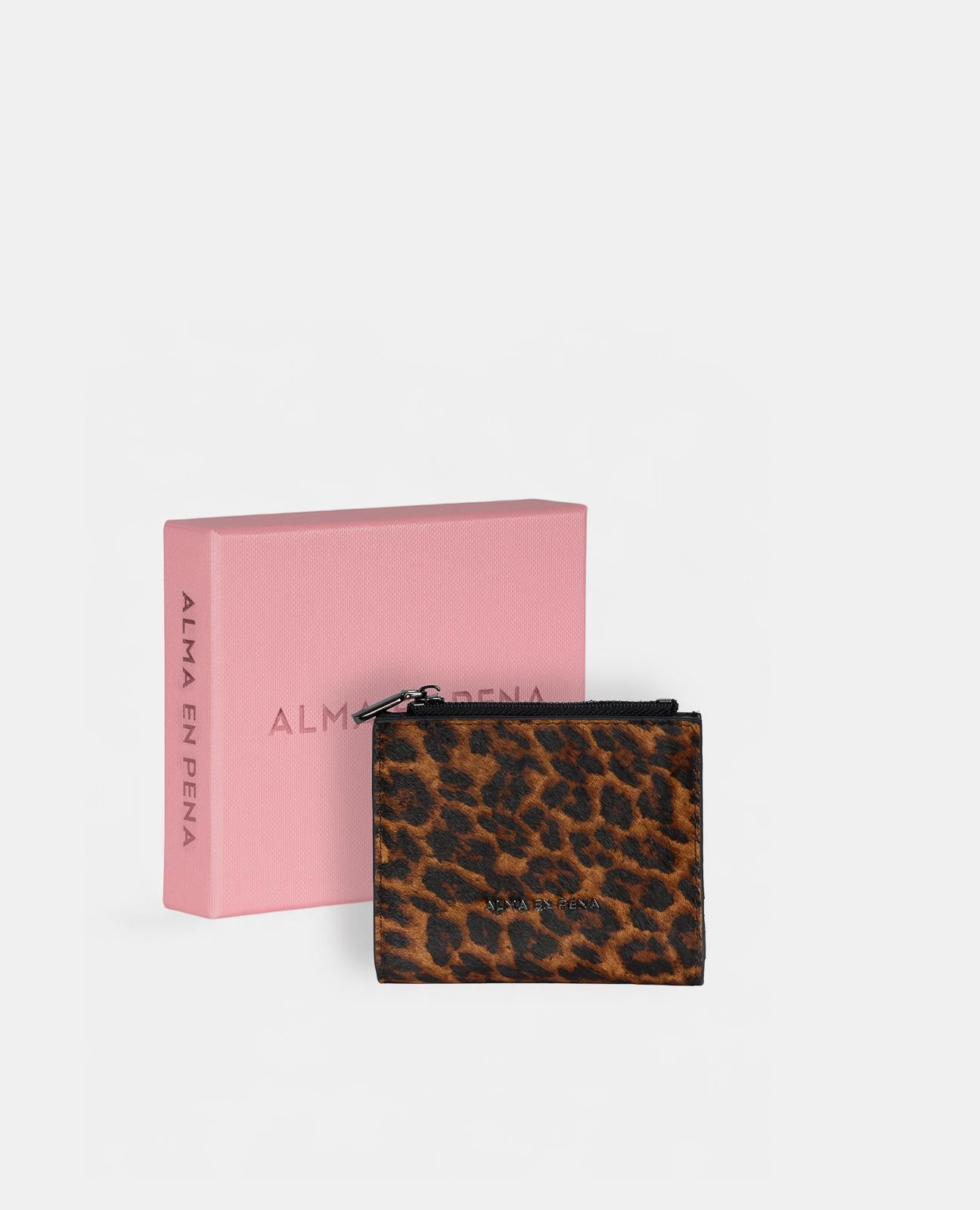 SQUARE ZIPPER WALLET