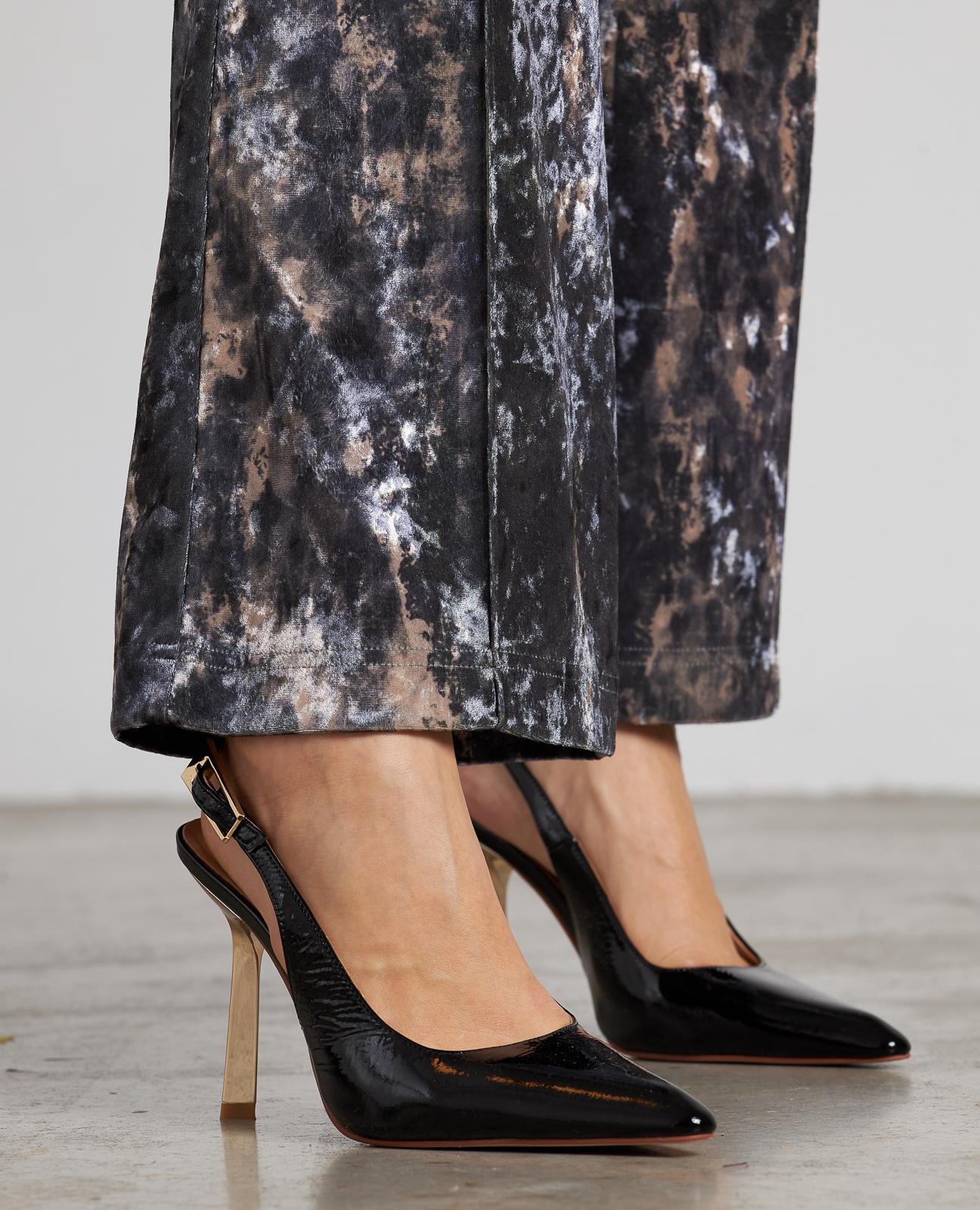 PANTALÓN FLARE TERCIOPELO