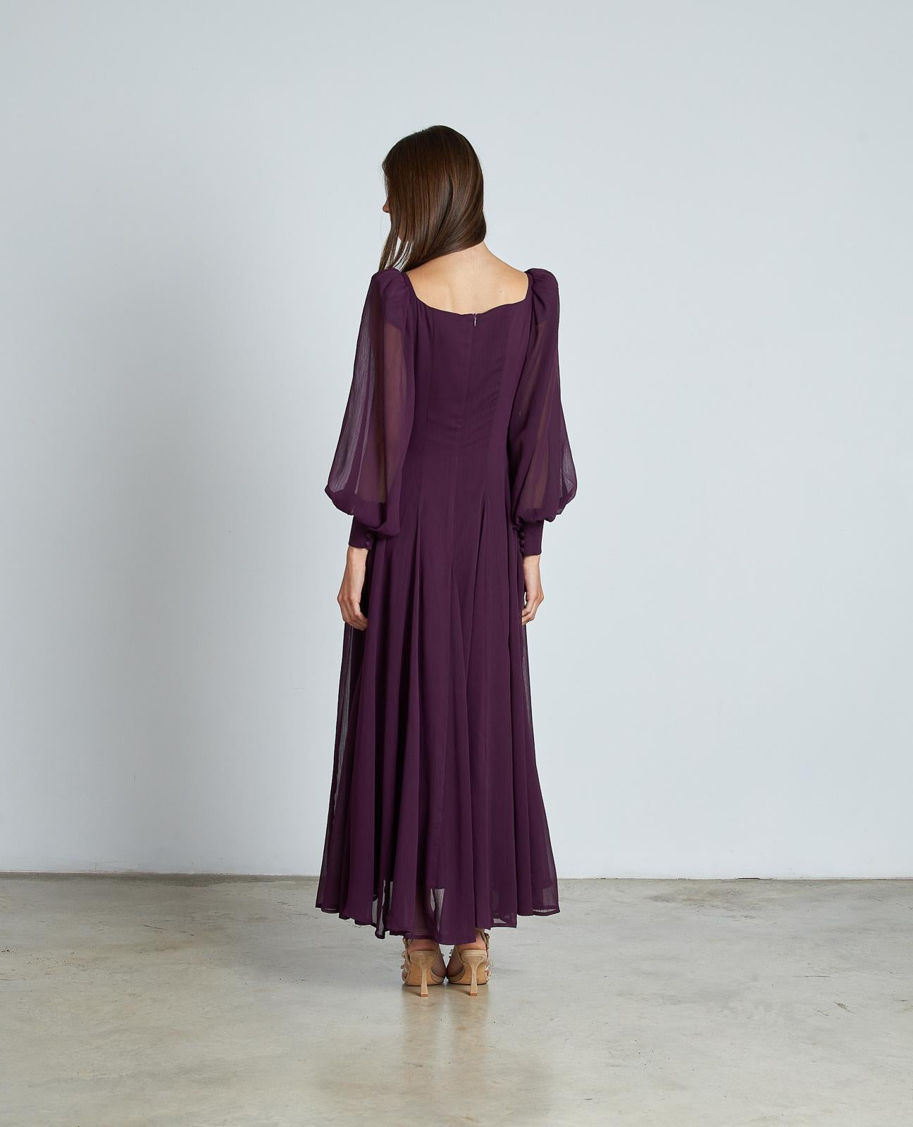 ROBE LONGUE À MANCHES BOUFFANTES