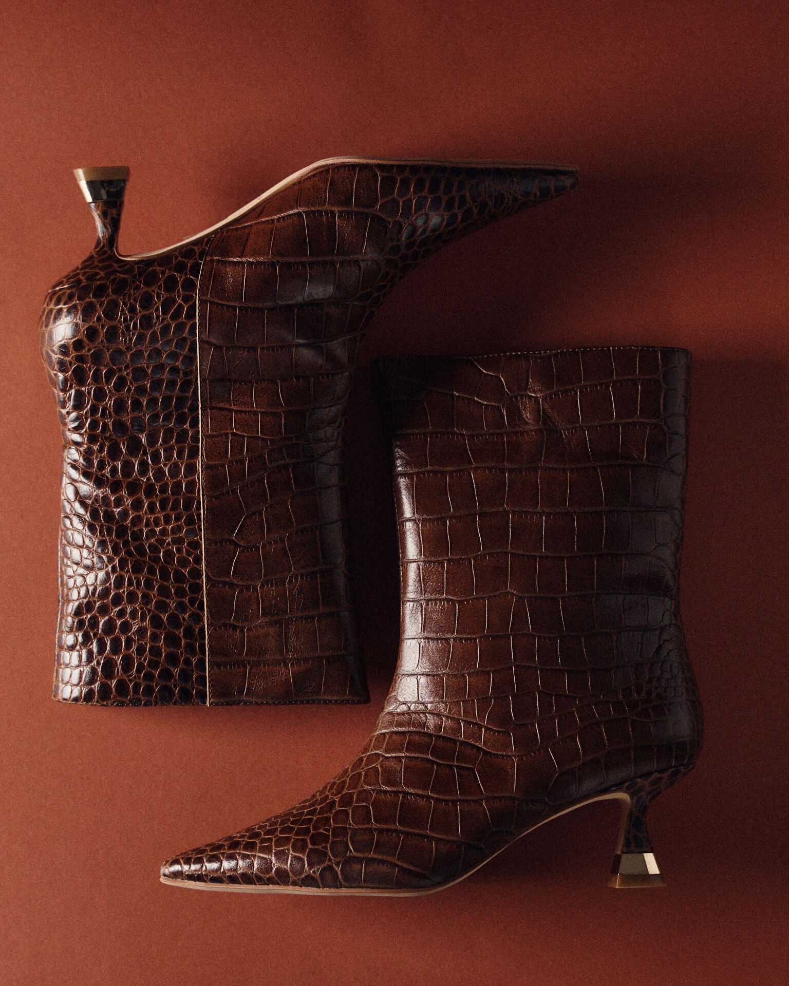 BOTÍN TACÓN METALIZADO