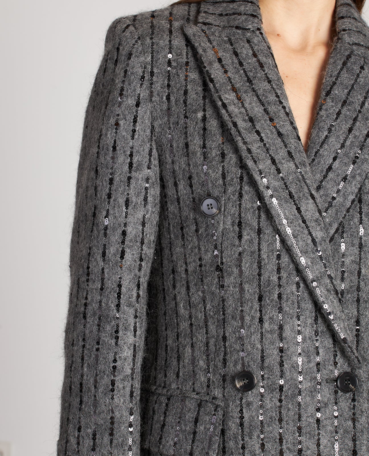 ABRIGO CRUZADO DETALLE LENTEJUELAS