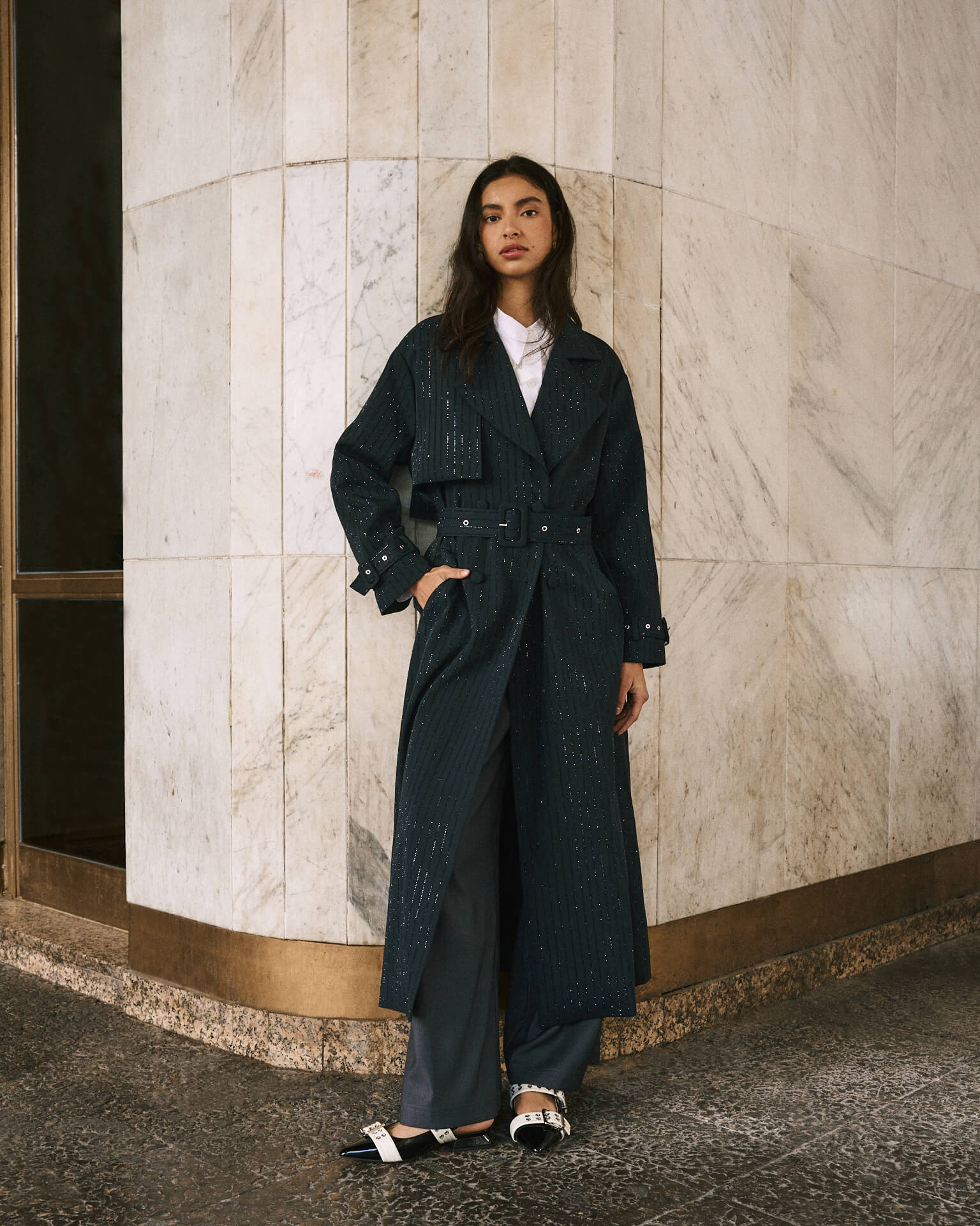 TRENCH CRUZADA BRILLOS