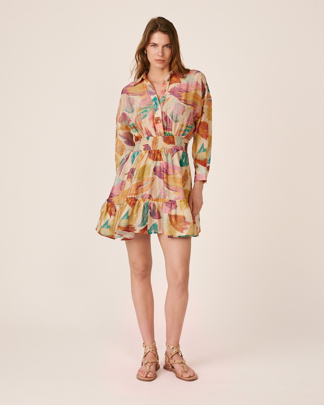 SHORT-SLEEVED MINI DRESS