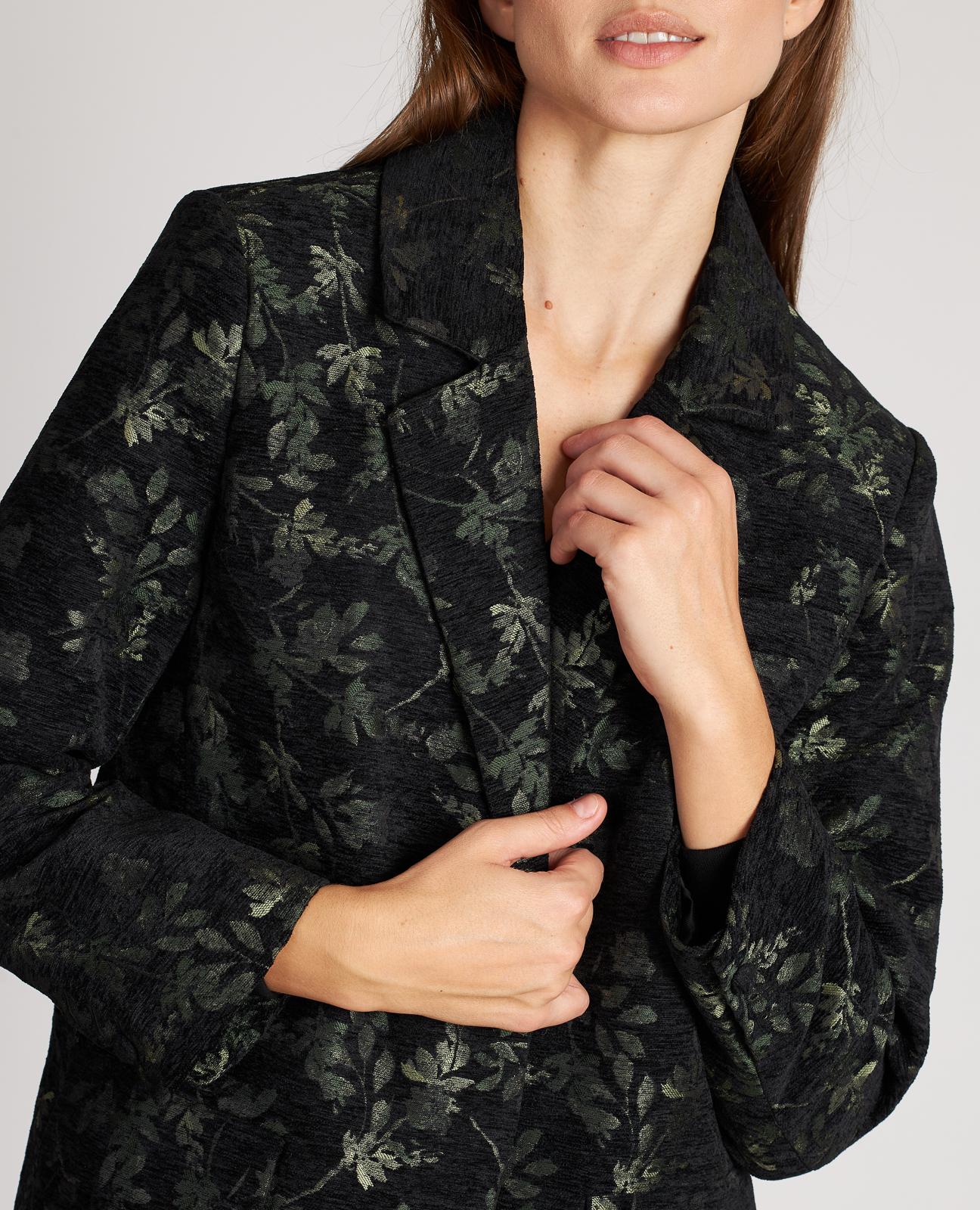 ABRIGO DETALLE TEXTURA