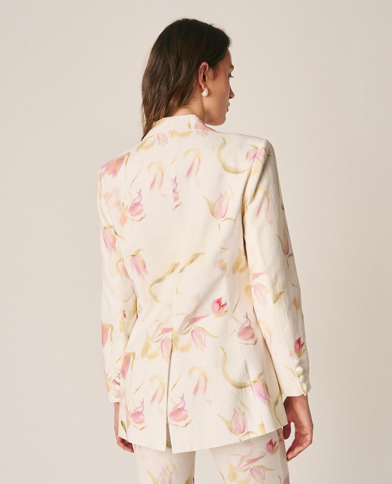 BLAZER ESTAMPADA DETALLES