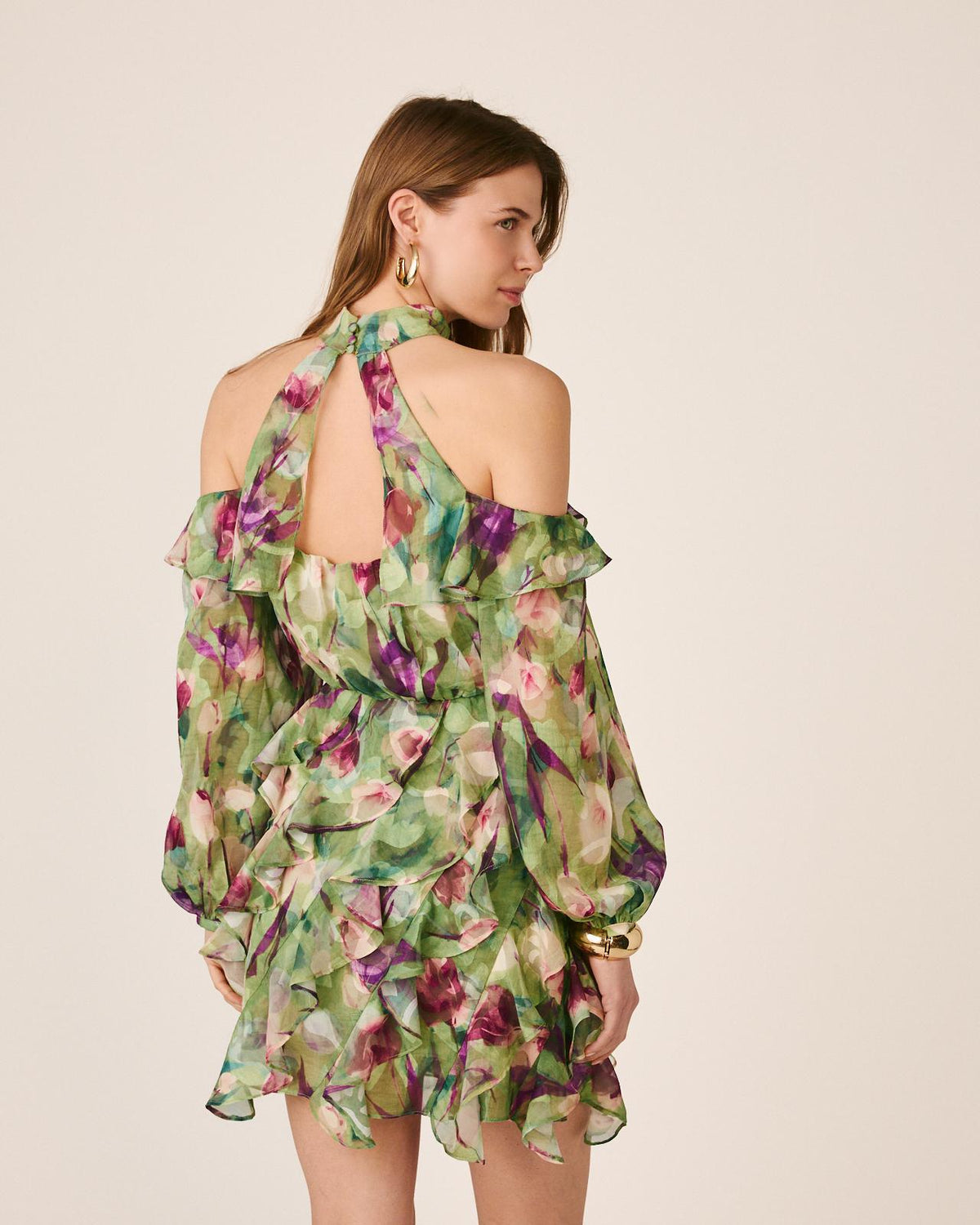 ABITO CON SCOLLO ALL'HALTER