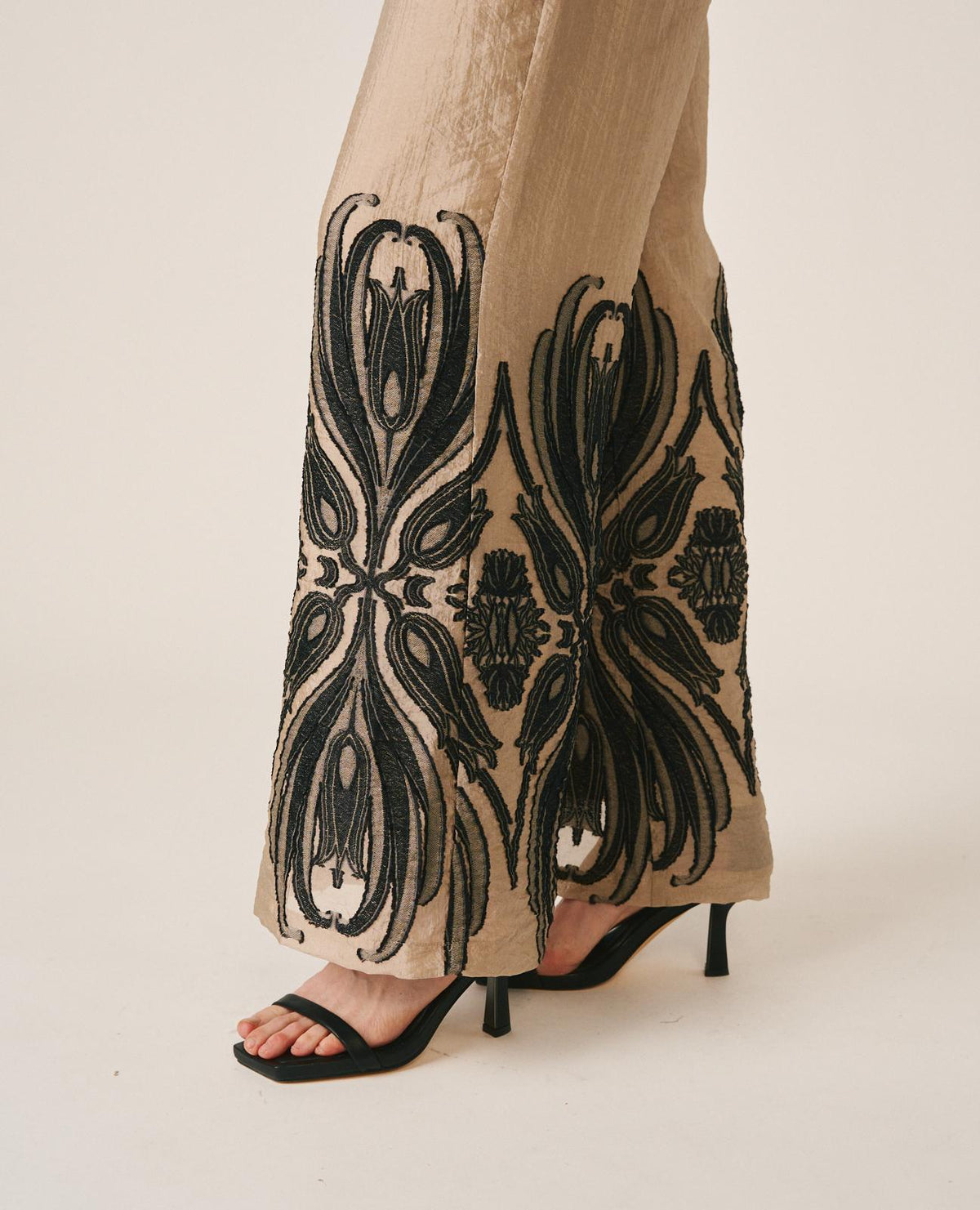 PANTALONI ARABESCO
