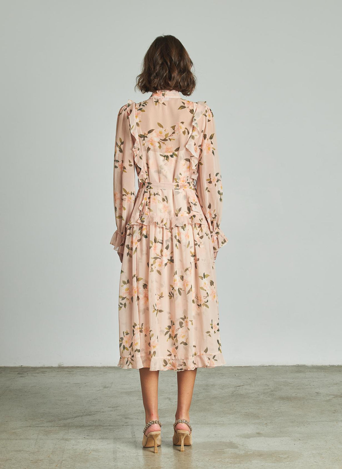VESTIDO MIDI VOLANTES CINTURÓN