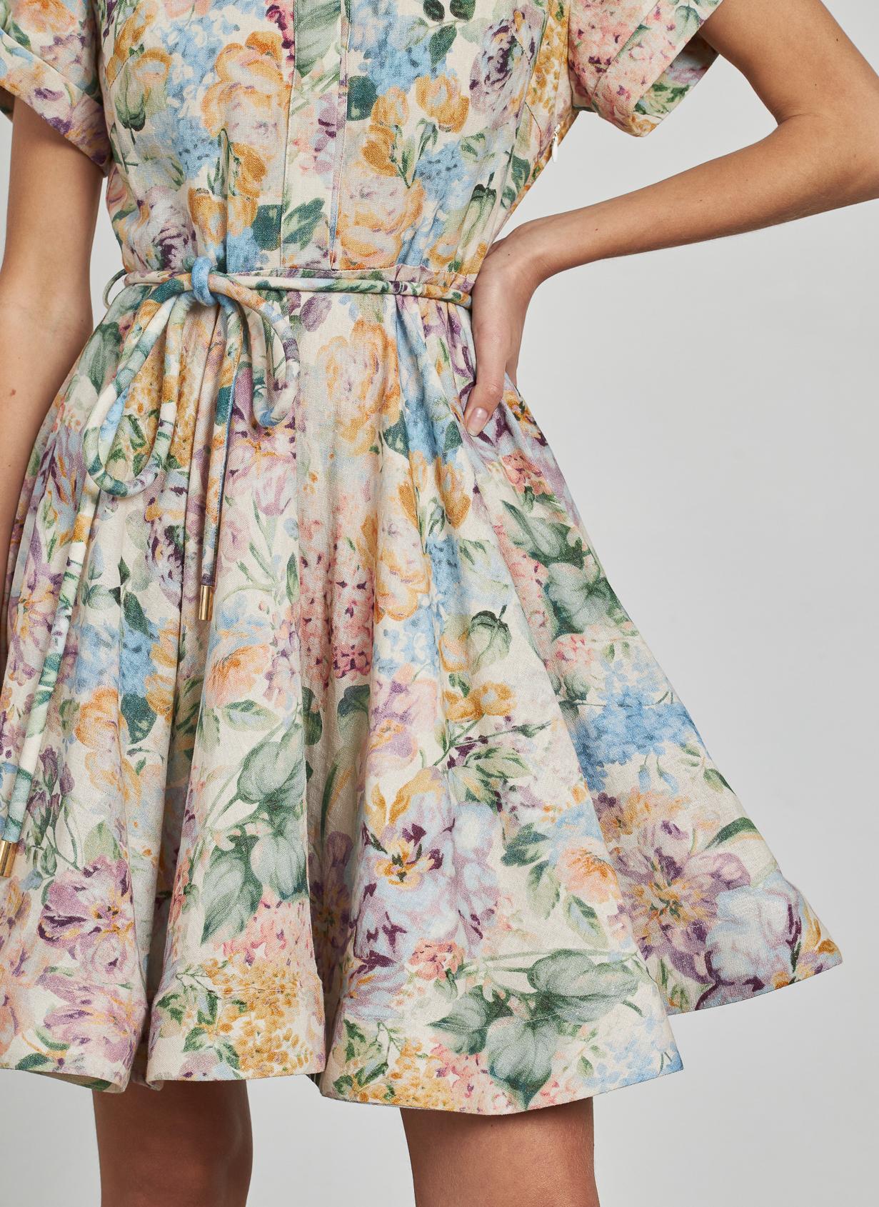 VESTIDO ESTAMPADO VOLANTES