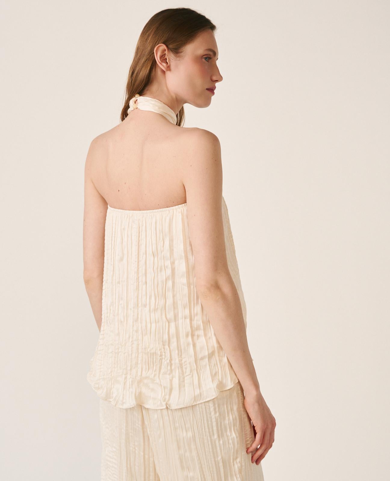 BLUSA BROCHE METÁLICO