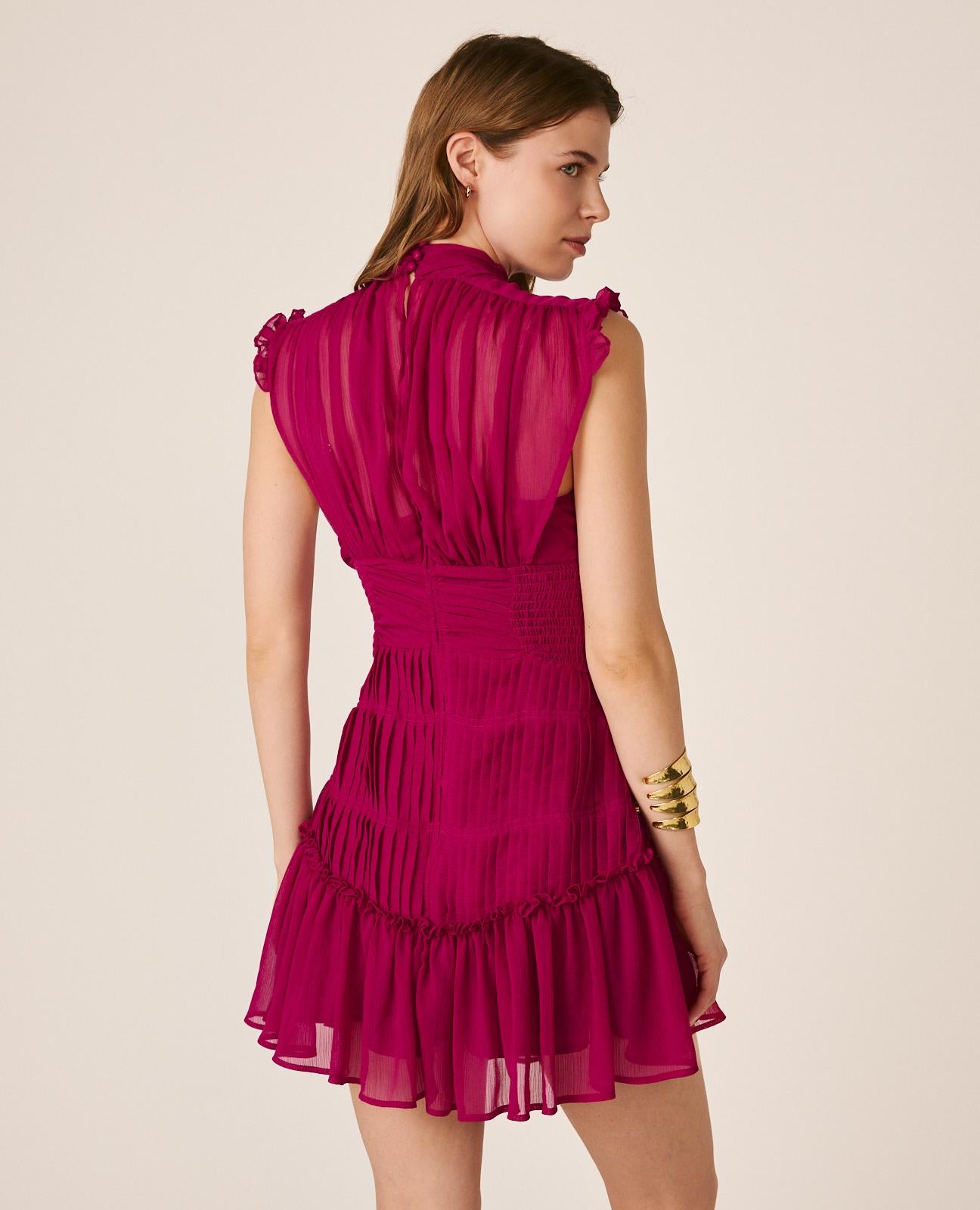 VESTIDO DE GOLA ALTA