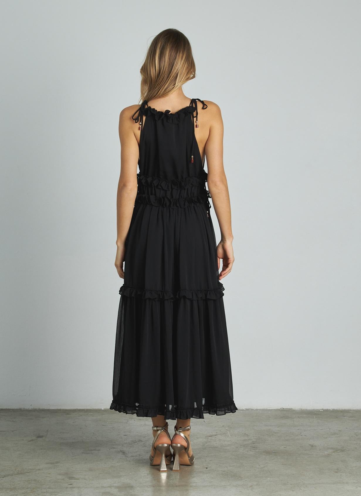 VESTIDO MIDI COM DECOTE HALTERE