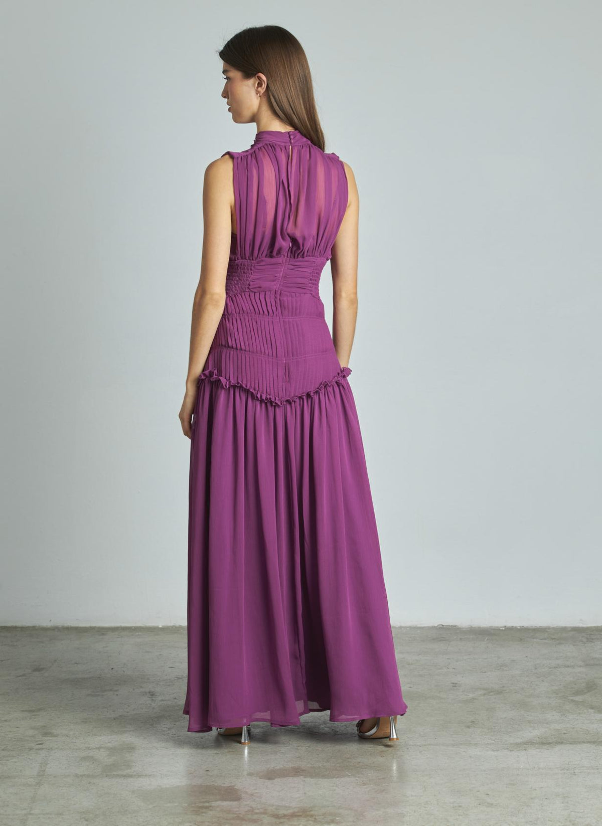 VESTIDO LARGO HALTER PLISADO