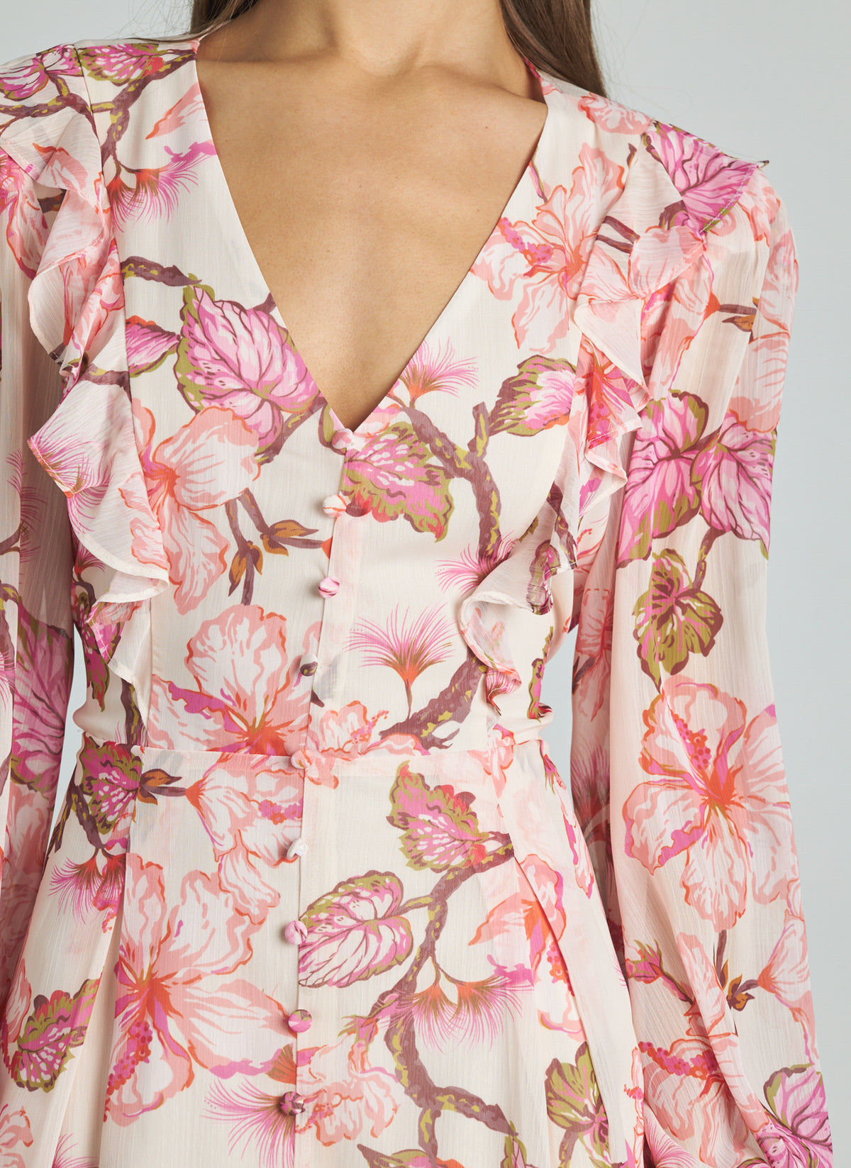 VESTIDO CORTO DETALLE VOLANTES