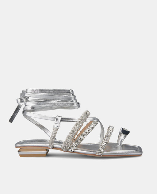 FLAT SANDAL WITH KNOTTED STRAPS