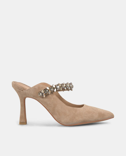 STRASSBESETZTE PUMPS